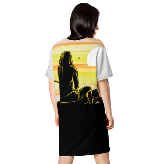 SUP-A Way To Bee Free T-Shirt Kleid