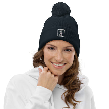 SUP ER GIRL Bommel-Beanie